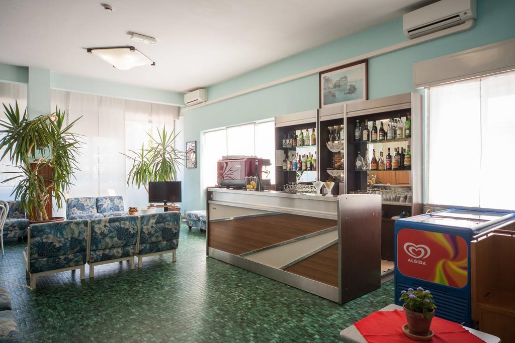 Hotel Madison Riccione Eksteriør billede