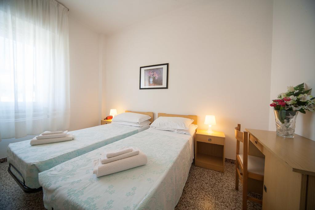 Hotel Madison Riccione Eksteriør billede